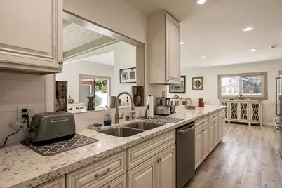 453 W Laurel Avenue, Glendora, CA 91741 - Photo 13