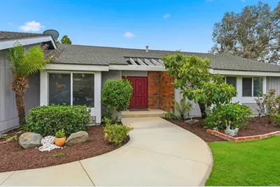 745 Blackhawk Cir, Vista, CA 92081 - Photo 3