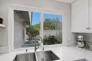 745 Blackhawk Cir, Vista, CA 92081 - Photo 13