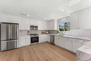 938 Evergreen Ln, Vista, CA 92084 - Photo 11