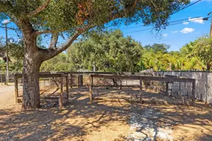 938 Evergreen Ln, Vista, CA 92084 - Photo 35