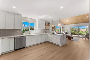 938 Evergreen Ln, Vista, CA 92084 - Photo 9