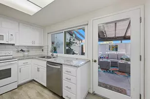 16555 Caminito Vecinos, San Diego, CA 92128 - Photo 9