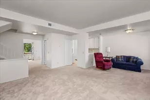 7758 Caminito Monarca, Carlsbad, CA 92009 - Photo 9