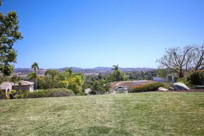 3506 Lancewood Way, Fallbrook, CA 92028 - Photo 5