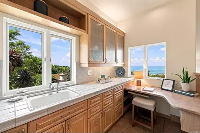 7631 Hillside Drive, La Jolla, CA 92037 - Photo 19