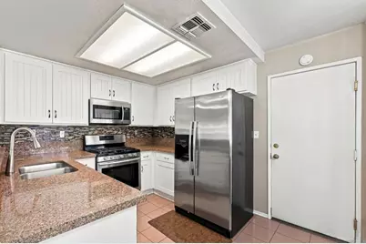 41211 Mountain Pride Drive, Murrieta, CA 92562 - Photo 9