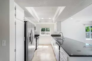 832 Grapevine Rd, Vista, CA 92083 - Photo 3