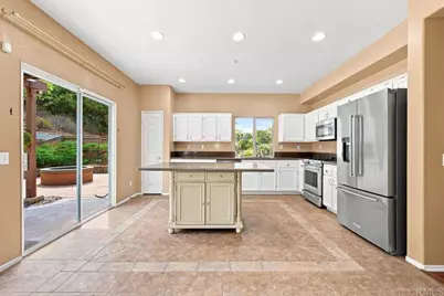 5014 Lake Circle Road, Fallbrook, CA 92028 - Photo 5