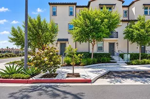402 Carina Gln, Escondido, CA 92029 - Photo 3