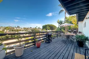 1034 3rd St, Encinitas, CA 92024 - Photo 3