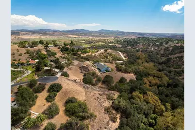 2202 Calle Dos Lomas, Fallbrook, CA 92028 - Photo 9