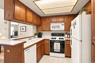 321 N Melrose Dr, Vista, CA 92083 - Photo 5