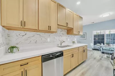 467 Calle Elagante, Vista, CA 92083 - Photo 21