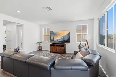 887 Brookdale Drive, Vista, CA 92081 - Photo 15