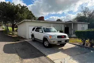 710 Civic Center Dr, Vista, CA 92084 - Photo 9