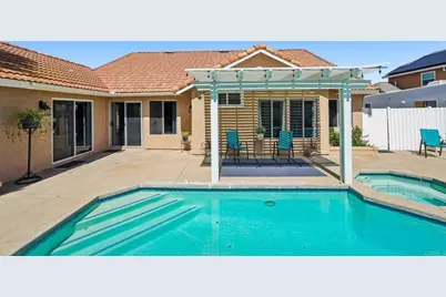 25430 Blackthorne Drive, Murrieta, CA 92563 - Photo 13