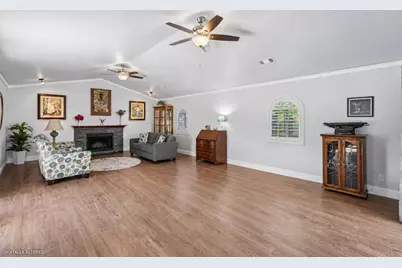25430 Blackthorne Drive, Murrieta, CA 92563 - Photo 7