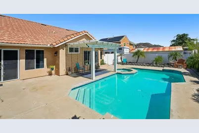 25430 Blackthorne Drive, Murrieta, CA 92563 - Photo 11