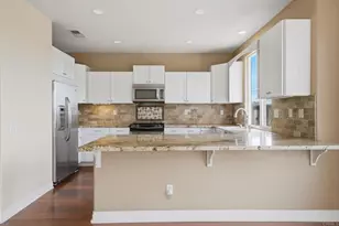 2914 Pearl Pl, Carlsbad, CA 92009 - Photo 13