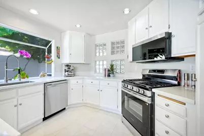 1651 Calle Las Casas, Oceanside, CA 92056 - Photo 13