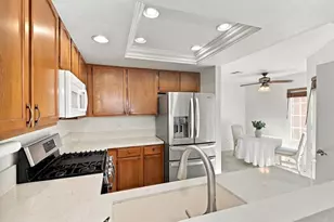 12956 Candela Pl, San Diego, CA 92130 - Photo 11