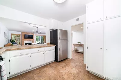 4129 Cyprus Island Court, Fallbrook, CA 92028 - Photo 9