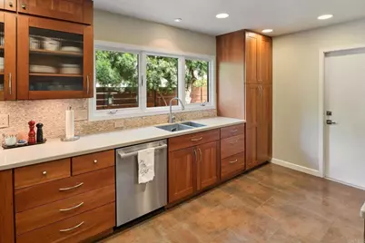2521 Ardath Court, La Jolla, CA 92037 - Photo 17