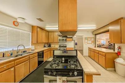 1711 Kiwi, Escondido, CA 92026 - Photo 31