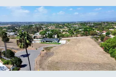 1916 Grey Rabbit Hollow Lane, Fallbrook, CA 92028 - Photo 11