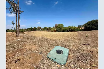 1916 Grey Rabbit Hollow Lane, Fallbrook, CA 92028 - Photo 5