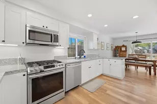 2016 Badger Glen, Escondido, CA 92029 - Photo 9