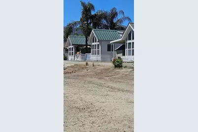 32000 Riverside Drive #J5, Lake Elsinore, CA 92530 - Photo 19
