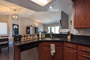 11336 Camino Playa Cancun, San Diego, CA 92124 - Photo 7