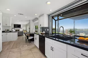 2016 Pintoresco Ct, Carlsbad, CA 92009 - Photo 23