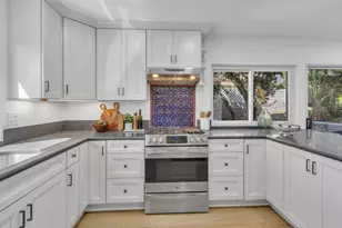 5524 Caminito Herminia, La Jolla, CA 92037 - Photo 15