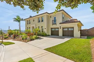 6951 Amber Ln, Carlsbad, CA 92009 - Photo 11