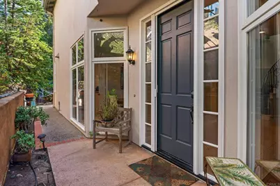 9606 Claiborne Square, La Jolla, CA 92037 - Photo 5