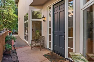 9606 Claiborne Square, La Jolla, CA 92037 - Photo 5