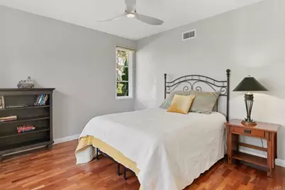 9606 Claiborne Square, La Jolla, CA 92037 - Photo 35