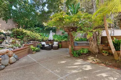 9606 Claiborne Square, La Jolla, CA 92037 - Photo 47