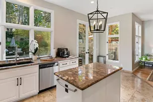 9606 Claiborne Square, La Jolla, CA 92037 - Photo 13