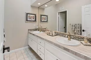 9606 Claiborne Square, La Jolla, CA 92037 - Photo 37