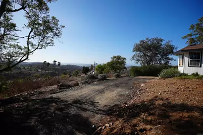 3730 Silverleaf Lane, Vista, CA 92084 - Photo 11