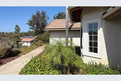 4452 Ramona Drive, Fallbrook, CA 92028 - Photo 5