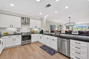 2538 Navarra Dr, Carlsbad, CA 92009 - Photo 9