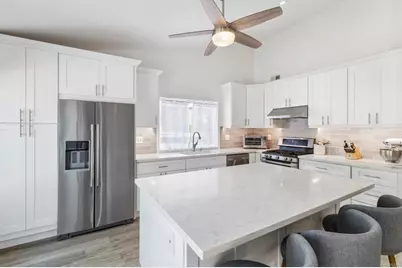 1642 Marbella Drive, Vista, CA 92081 - Photo 7