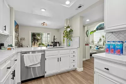 730 Breeze Hill Road #230, Vista, CA 92081 - Photo 17
