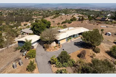 4880 San Jacinto Circle East, Fallbrook, CA 92028 - Photo 1