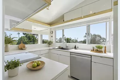 5628 Linda Rosa, La Jolla, CA 92037 - Photo 59